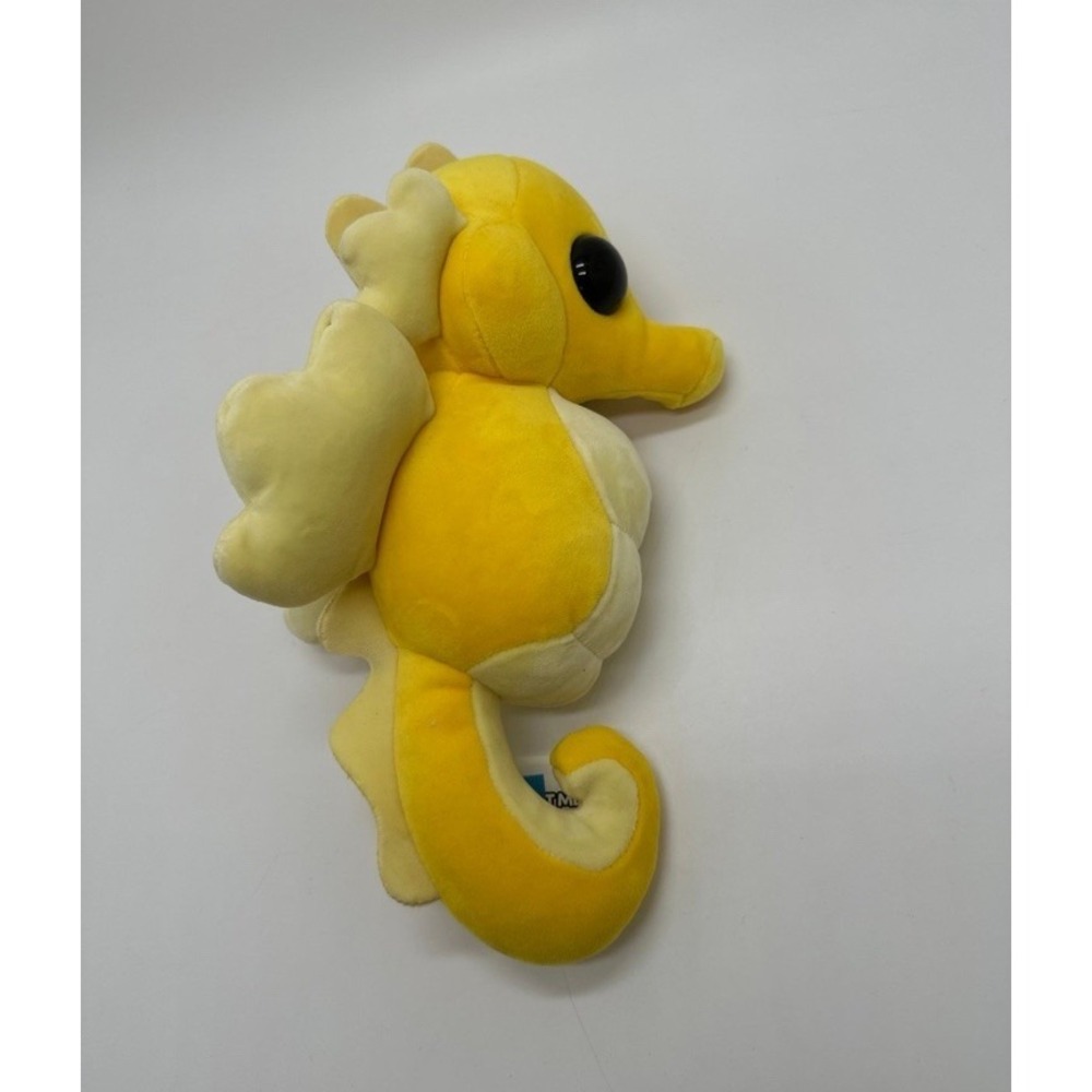 Adopt Me! Roblox Seahorse Plush With Code - Picture 3 of 5